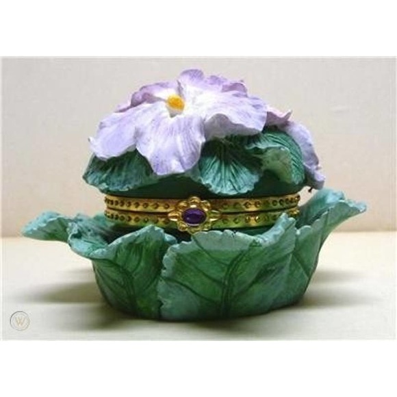 Avon Other - Trinket Dish Ceramic Flowers Violets Purple Gem